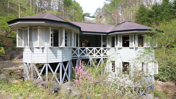 旧軽井沢　離山別荘地　　　中古別荘