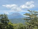 敷地内から浅間山方向を撮影