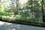 三井不動産の中軽井沢別荘地　土地（古家付）