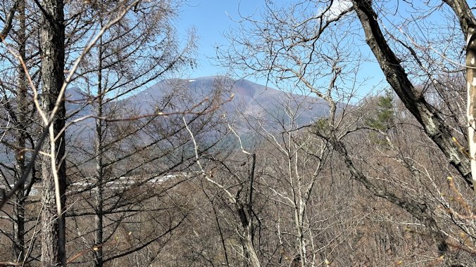 敷地から望む浅間山（テラス＆室内からも望めます。）