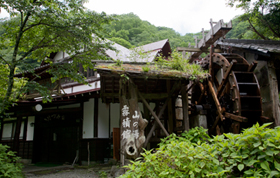 現在は閉館となっているきりづみ館